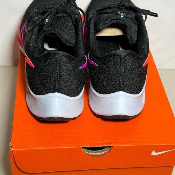 Nike Air Zoom Pegasus 38 |Black / Flash Crimson Men's Size 11 | Women's 12.5 - Picture 4 of 6